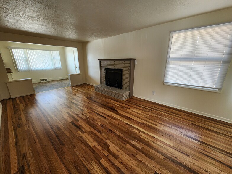 Building Photo - 85 Princeton Ave