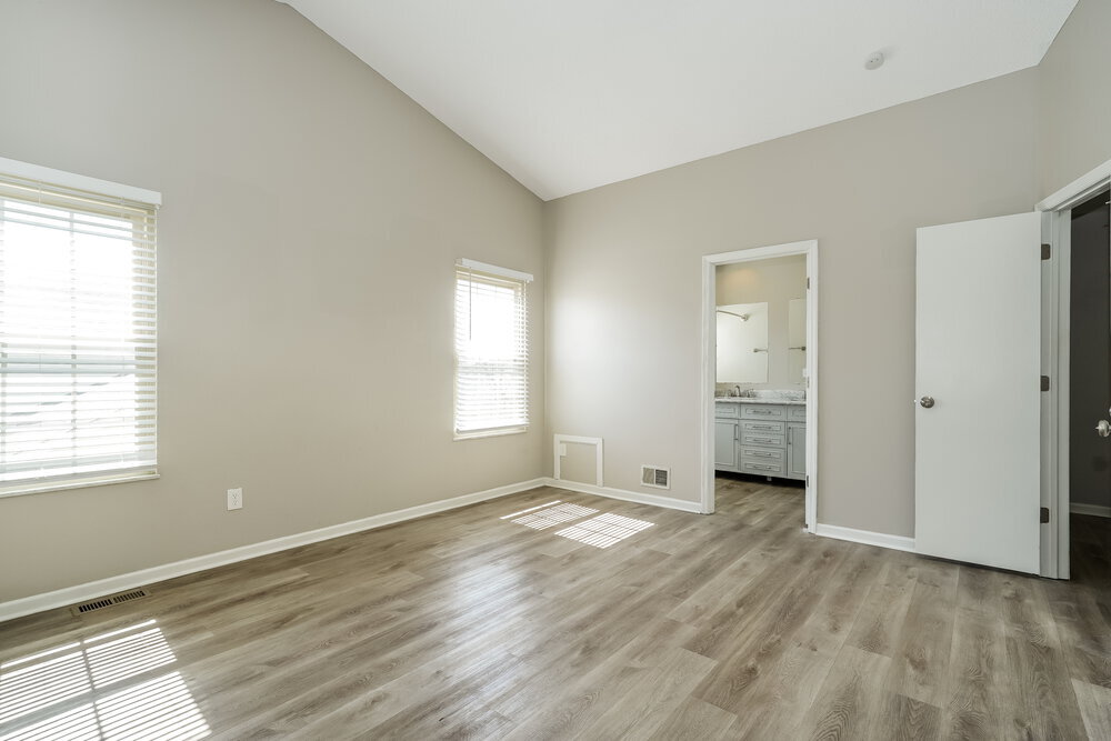 Building Photo - 1127 Crestview St