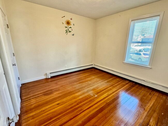 Building Photo - 21 Warren St