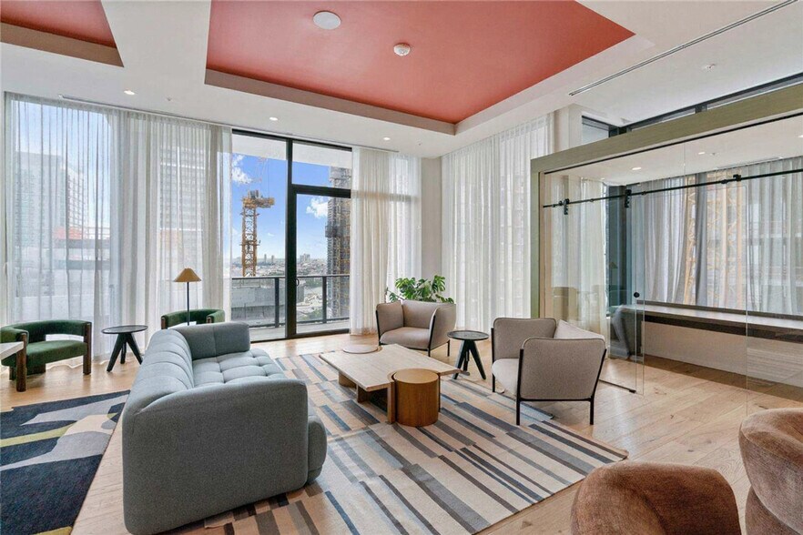 Building Photo - 601 N Miami Ave