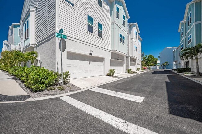 Building Photo - 2400 Ezzell Ct