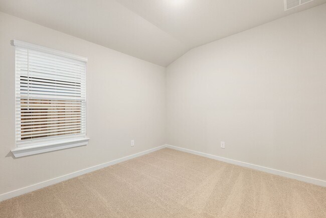 Building Photo - 6611 Castella Dr