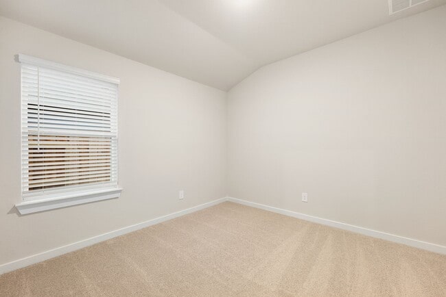 Building Photo - 6611 Castella Dr