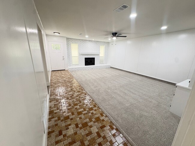 Building Photo - 3802 Roan Cir