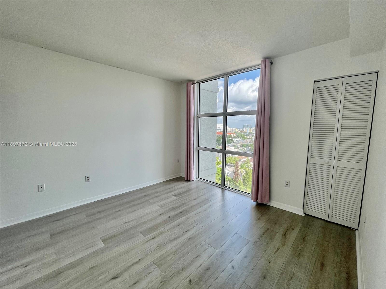 Building Photo - 900 SW 8th St