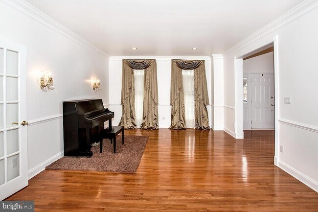 Building Photo - 189 Christopher Dr