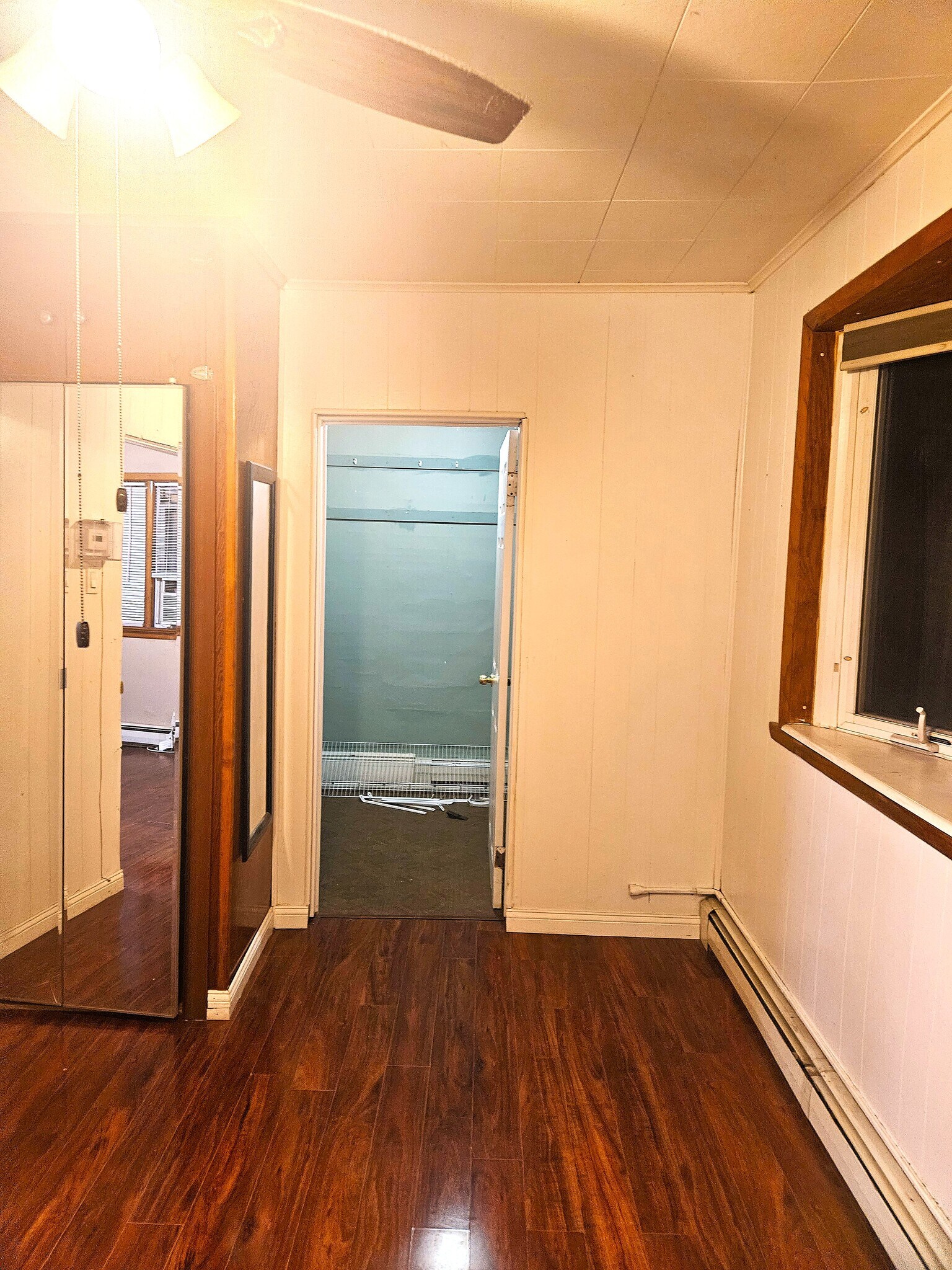 Building Photo - 289 Nagle St