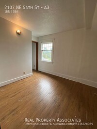 Building Photo - 2107 NE 54th St
