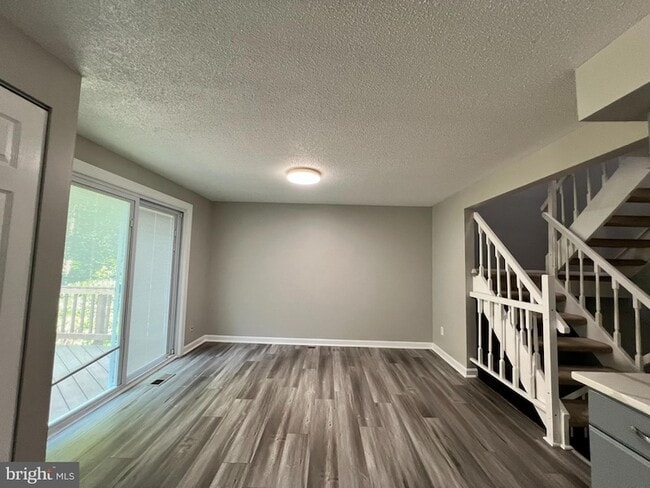 Building Photo - 8156 Dark Den Cir