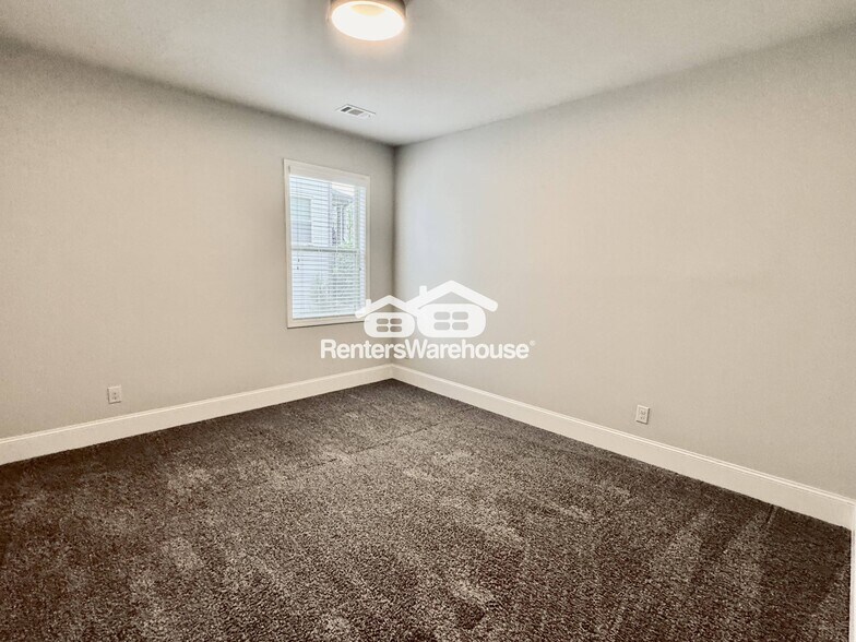 Building Photo - 6226 Discovery Ct