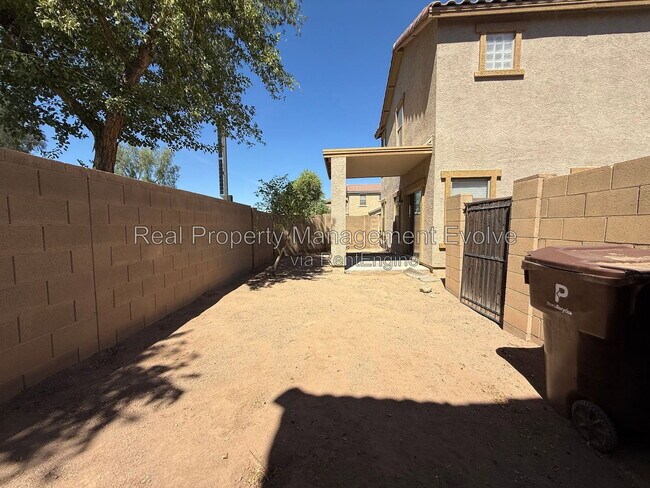 Building Photo - 9503 N 82nd Ln