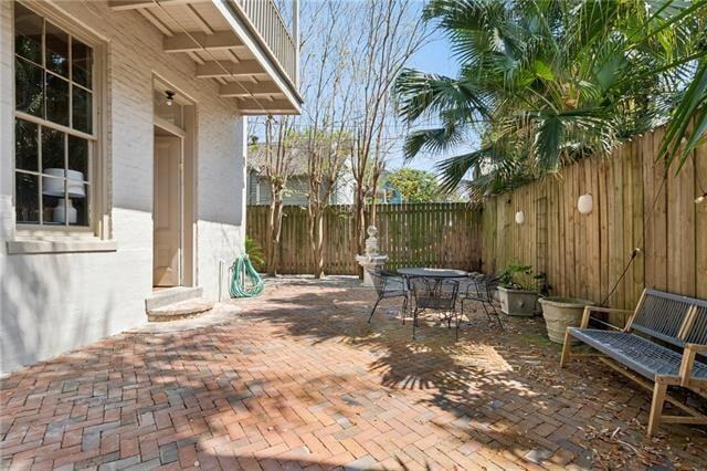 Building Photo - 1216 Camp St