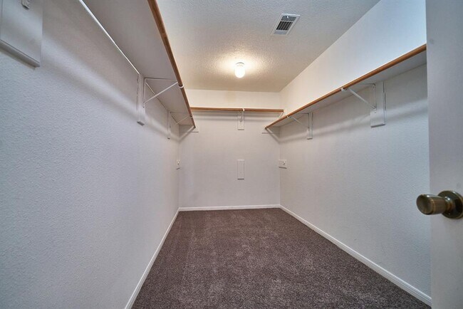 Building Photo - 13410 Ryan Landing Dr