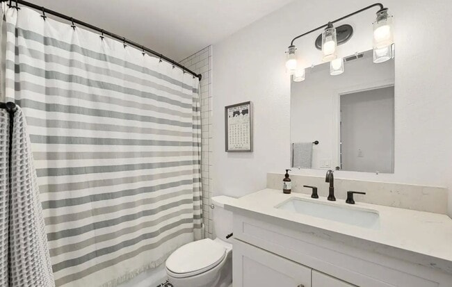 Building Photo - 533 Camino Del Mar