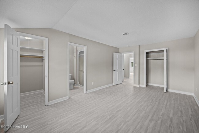 Building Photo - 125 Pirates Rd
