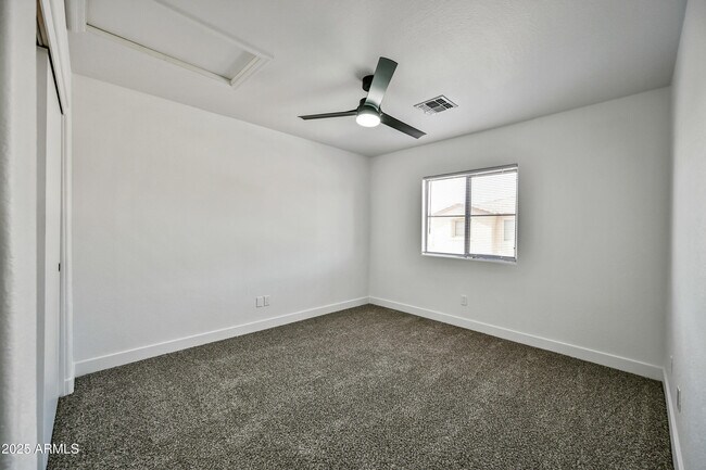 Building Photo - 15679 N 29th St