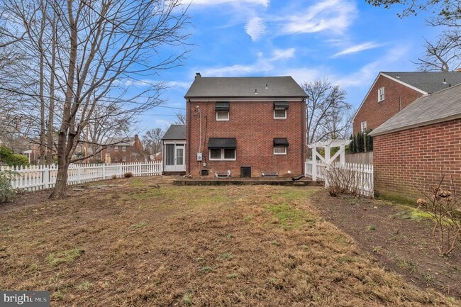 Building Photo - 440 N Nelson St