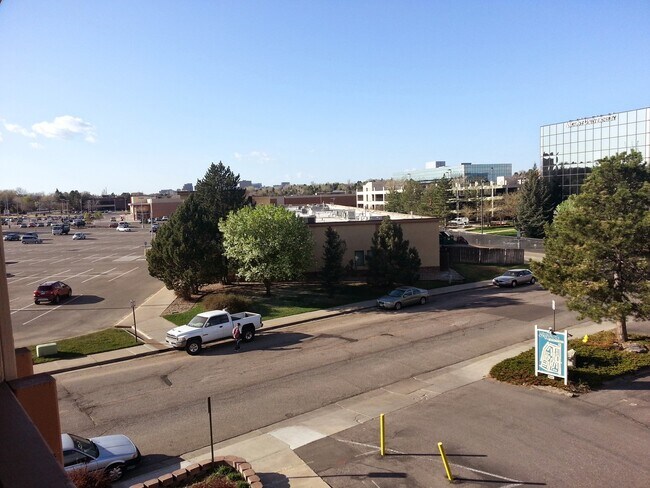 Building Photo - Mountain View 2 Bed 2 Bath 2 Balconies Top Floor Condo-Tons of Amenities