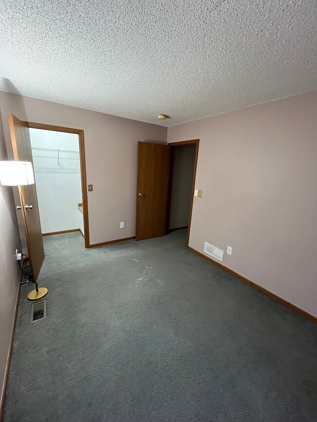 Building Photo - 186 Macfalls Way