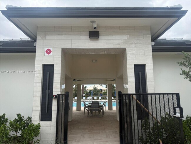 Building Photo - 4286 Efendi Dr
