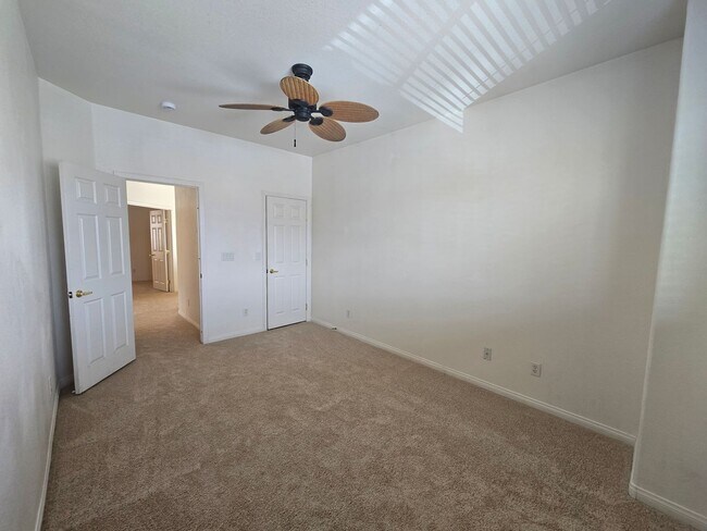 Building Photo - 9164 Craven Ave