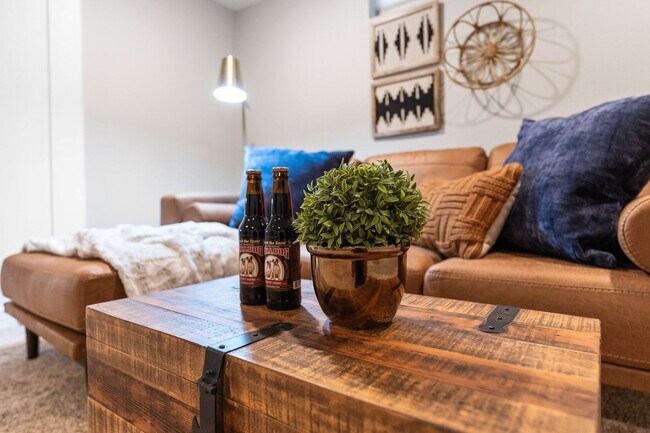 Building Photo - The Garland Bleu 3 bedroom home (Furnished)