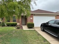 Building Photo - 7636 Rainbow Creek Dr