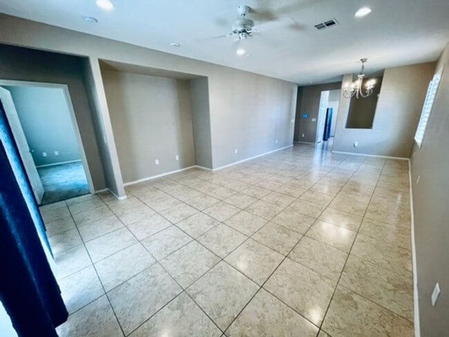 Building Photo - Beautiful Upgraded, single story home in a...