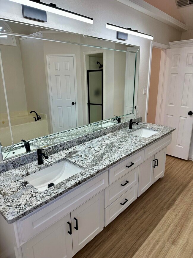 Building Photo - 5821 80th St