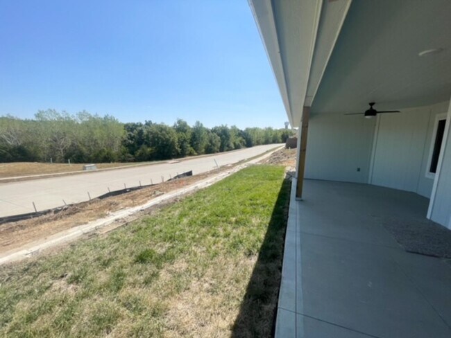 Building Photo - Italian Estates Property Management