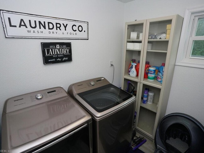 Building Photo - 1849 Steve Ln