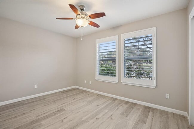 Building Photo - 4937 Hartson