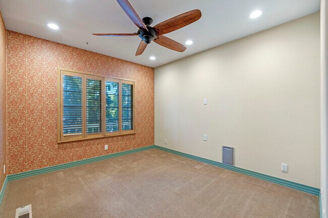 Office/Den - 2100 Brittany Meadows Dr