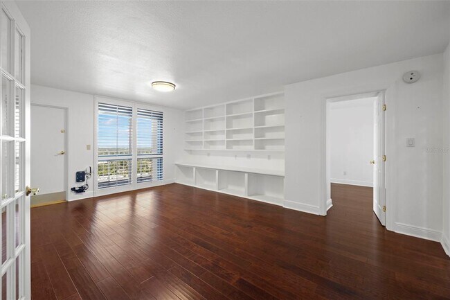 Building Photo - 3301 Bayshore Blvd