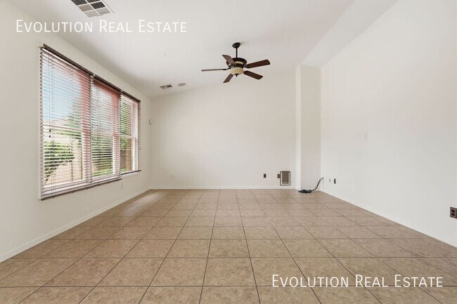 Building Photo - 3287 S Cottonwood Dr