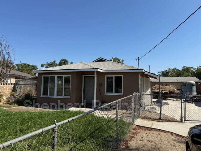 Primary Photo - 10535 Orchard St