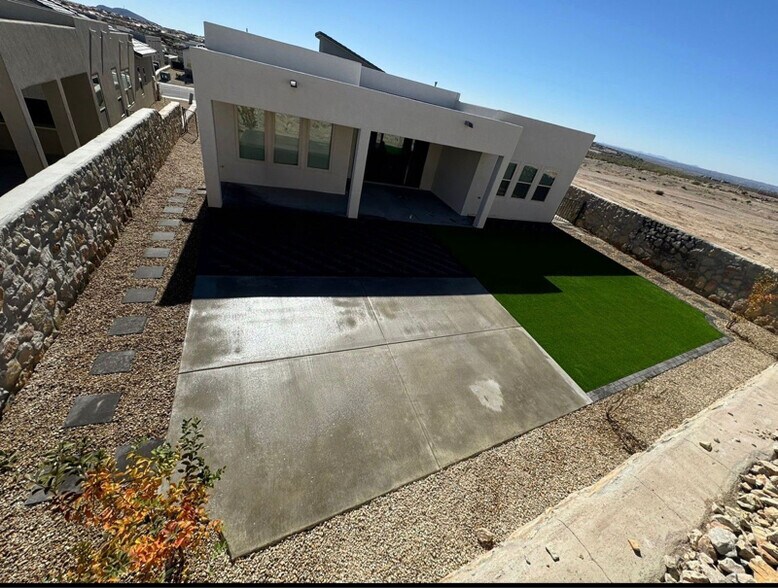 Building Photo - 4117 Desert Falls Rd.