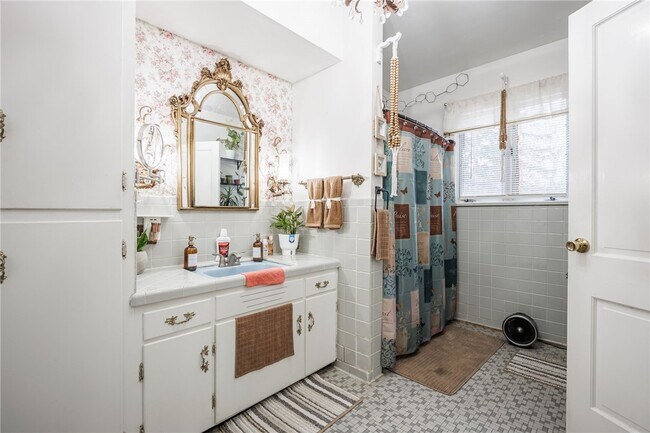 Building Photo - 981 Latta Rd