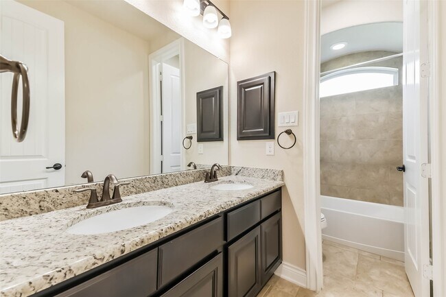 Building Photo - 4511 Sanctuary Halls Dr