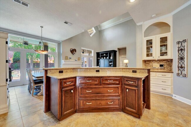 Building Photo - 3806 Canyon Bluff Ct