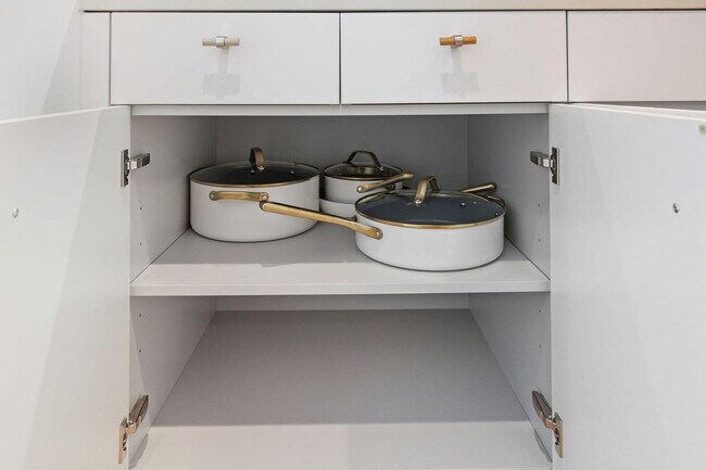 Building Photo - 4-75-75 48th Ave