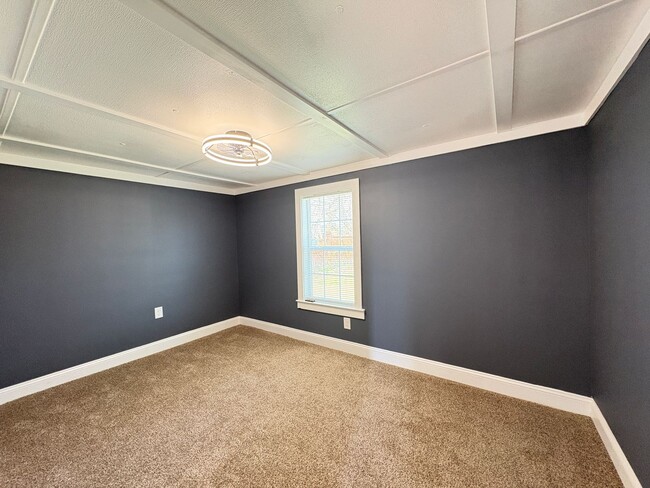 Building Photo - 2 Bedroom, 2 Bathroom Home in Haw River!