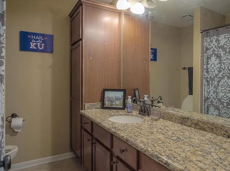 Building Photo - 4727 Jarboe St