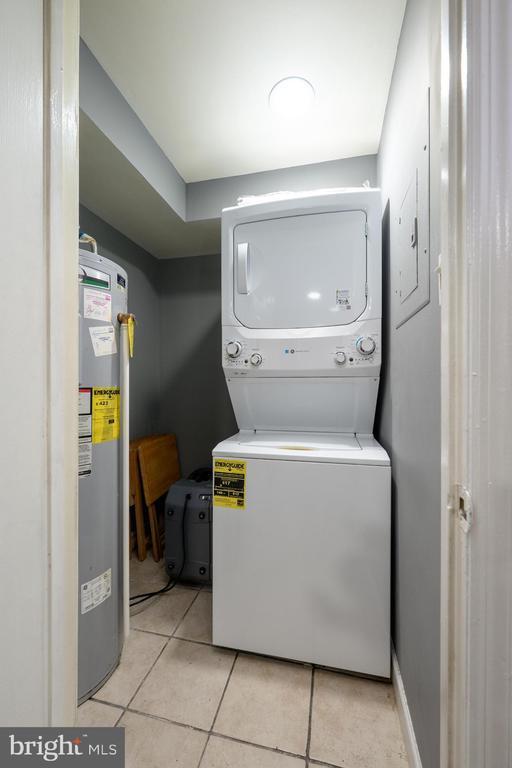 Building Photo - 108 Kenwood Dr