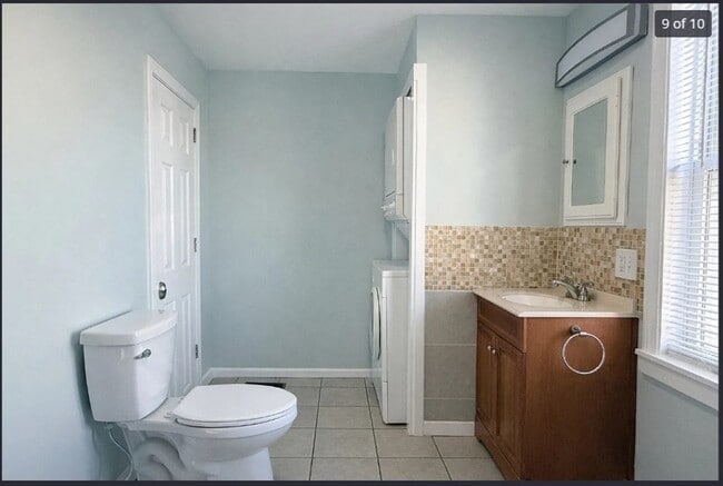 Building Photo - 20 Hanson St