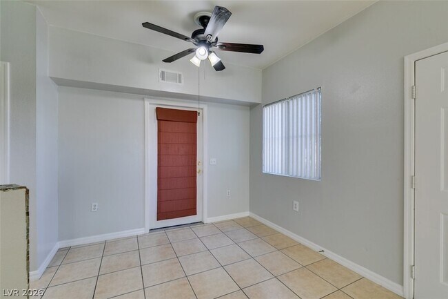 Building Photo - 10245 S Maryland Pkwy