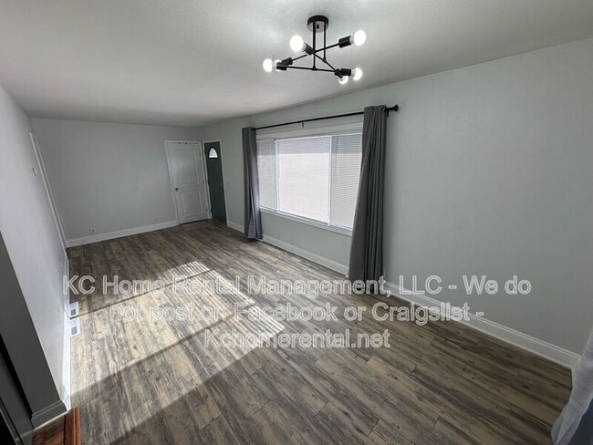 Building Photo - 2010 Bunker Ave