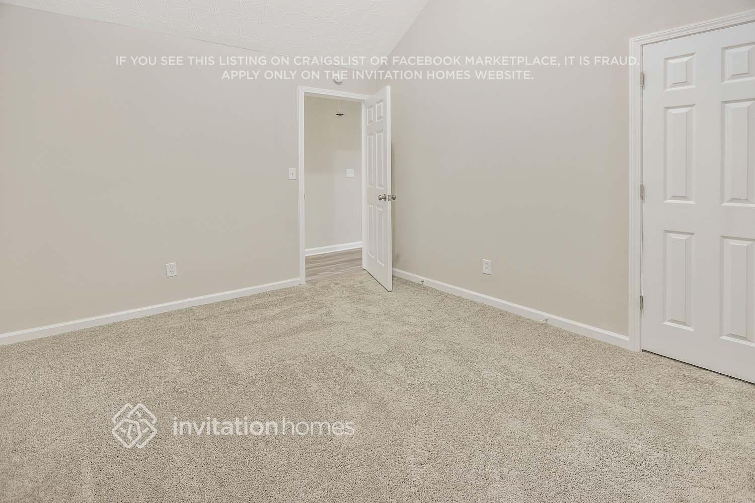 Building Photo - 2796 Two Lakes Cir