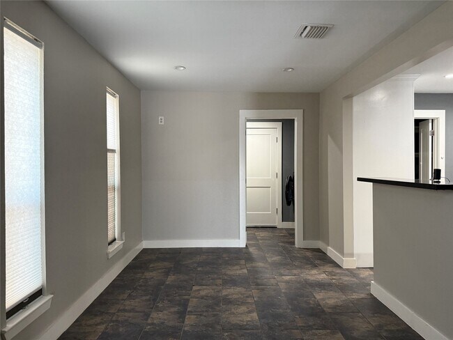 Building Photo - 3206 Hazy Park Dr
