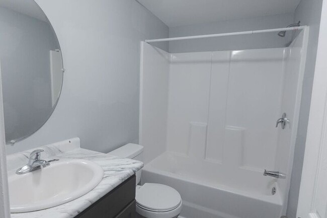 Building Photo - 55 Peachtree Dr